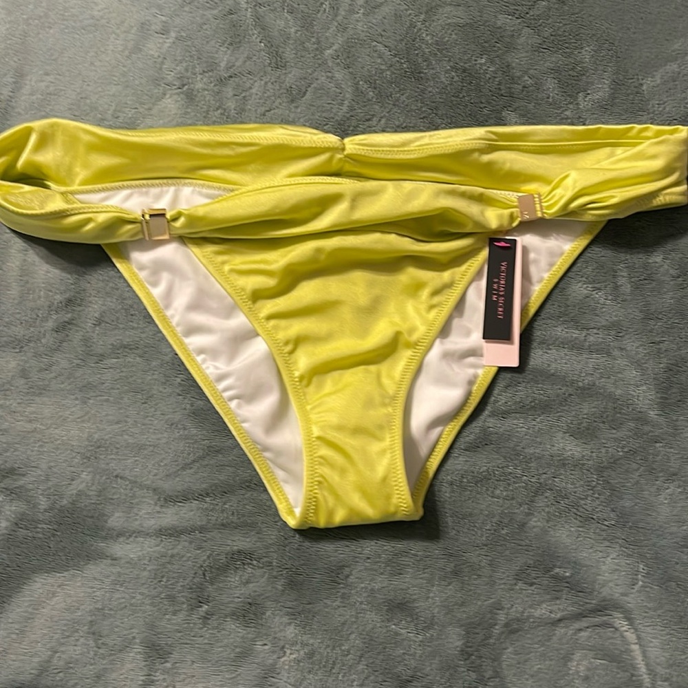 NWT Victoria’s Secret bikini bottom size XL, Limeade